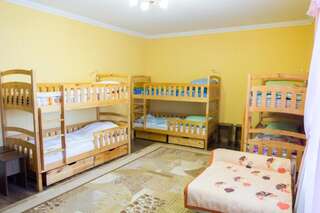 Гостиница Hostel Papa House Калининград Односпальная кровать в общем номере-3