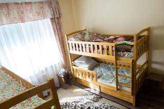 Гостиница Hostel Papa House Калининград Односпальная кровать в общем номере-5